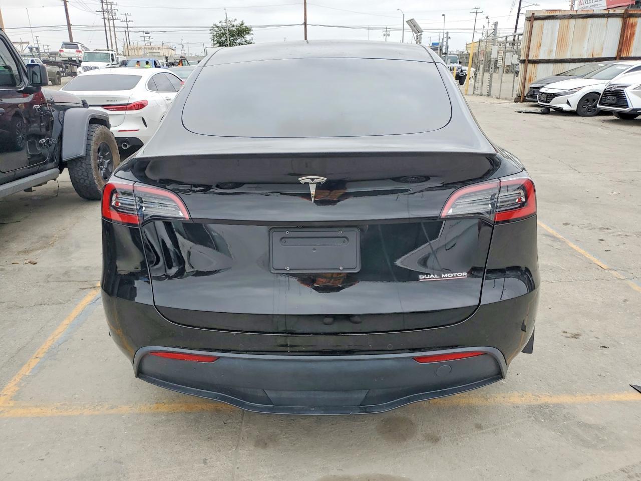 2022 Tesla Model Y - Фото 6