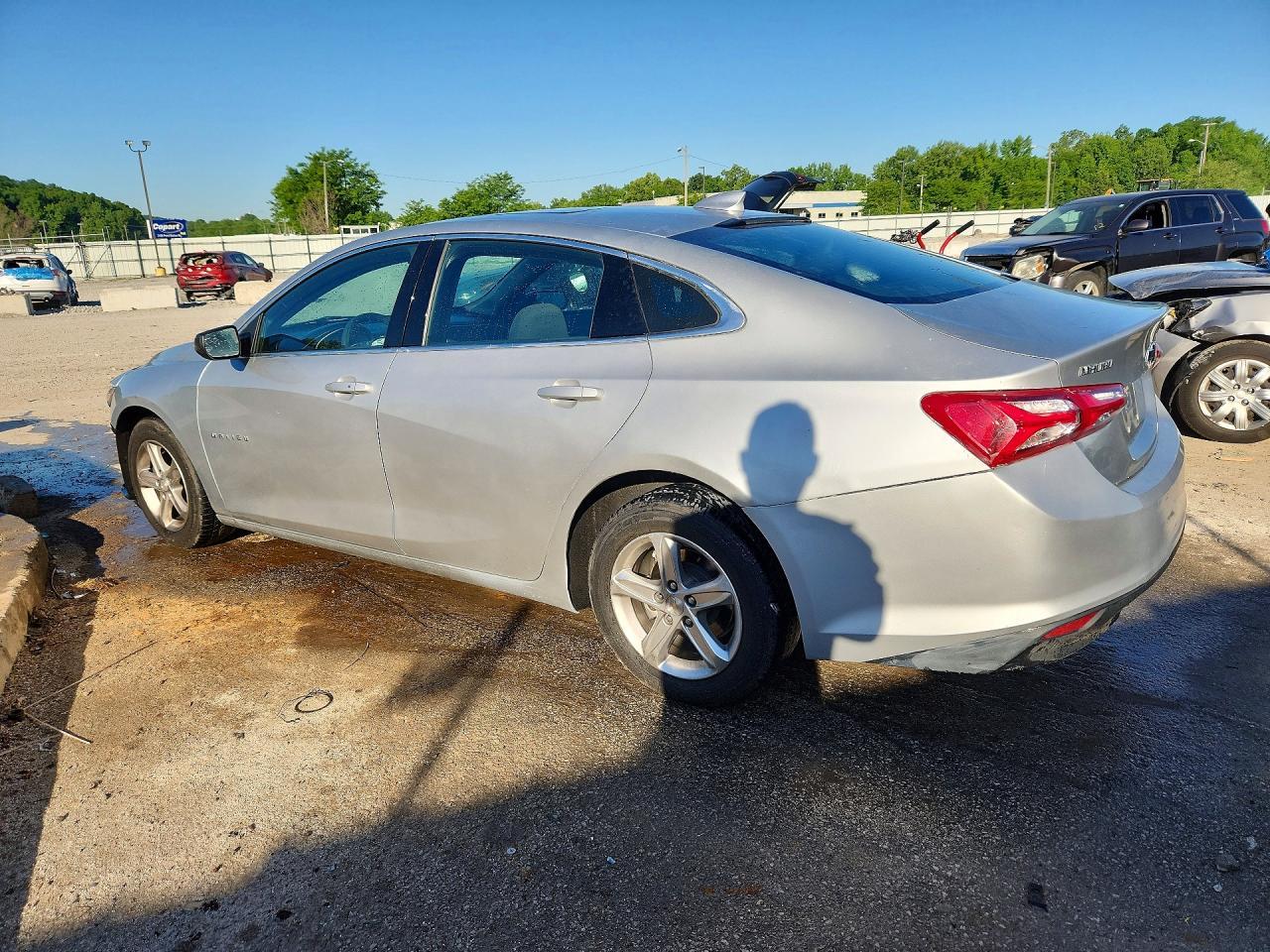 2022 Chevrolet Malibu Lt - Фото 2
