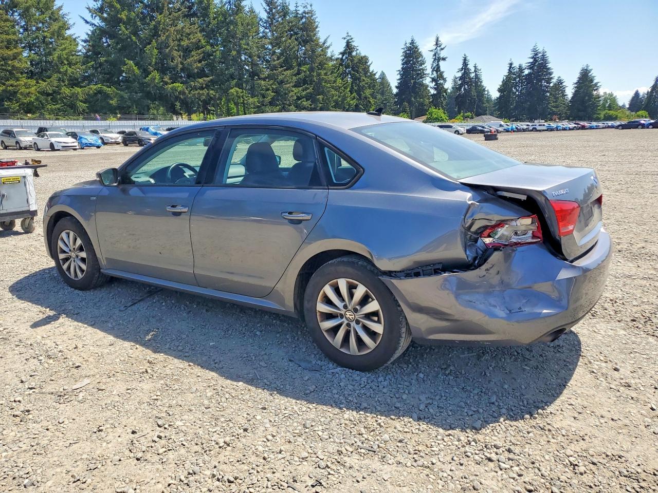 2014 Volkswagen Passat S - Фото 2
