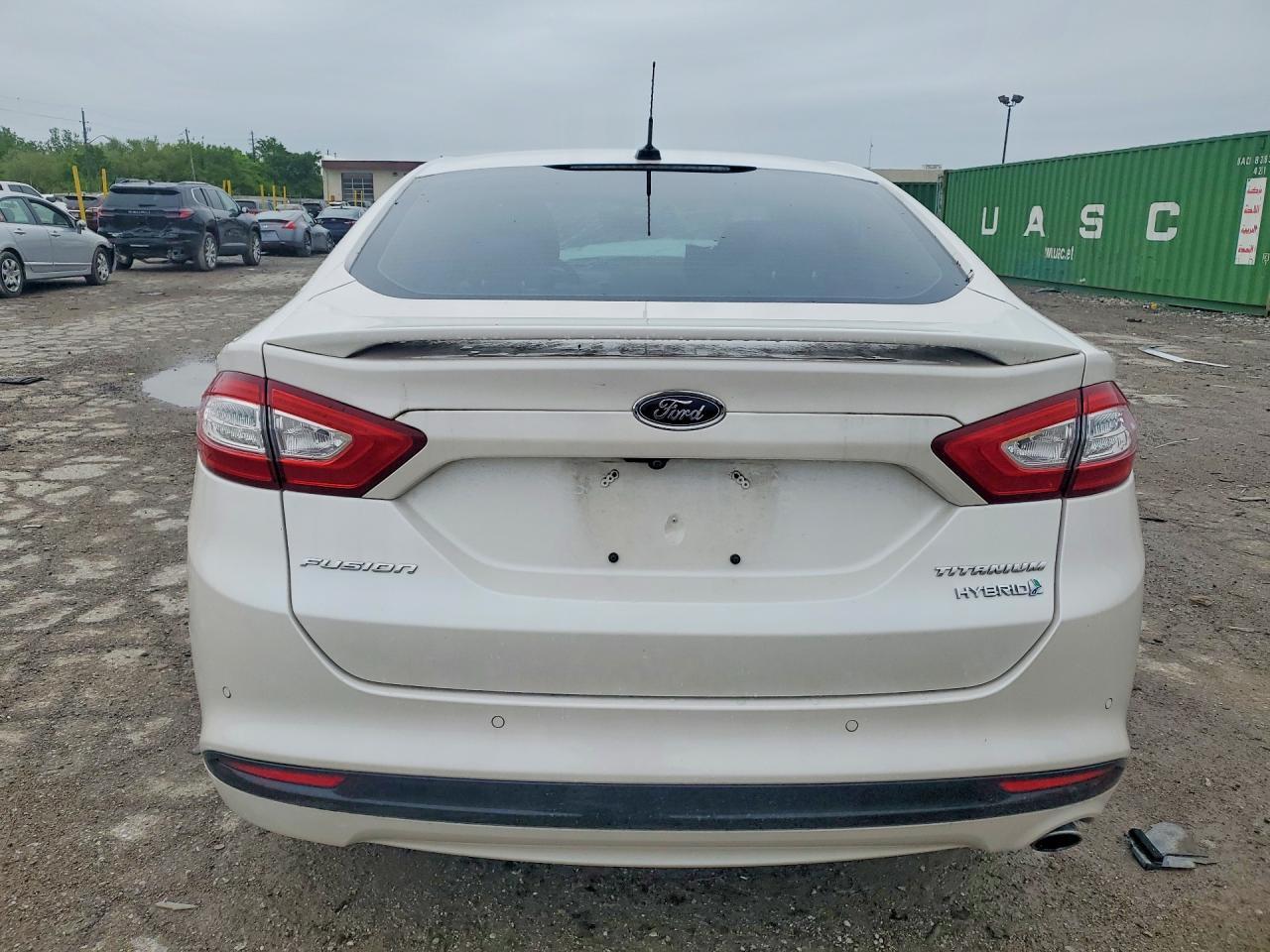 2016 Ford Fusion Titanium Hev - Фото 6