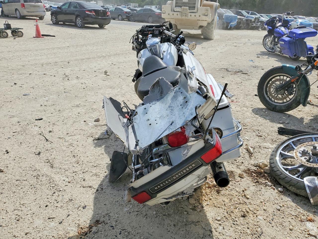 2004 Harley-Davidson Flhtcui - Image 4