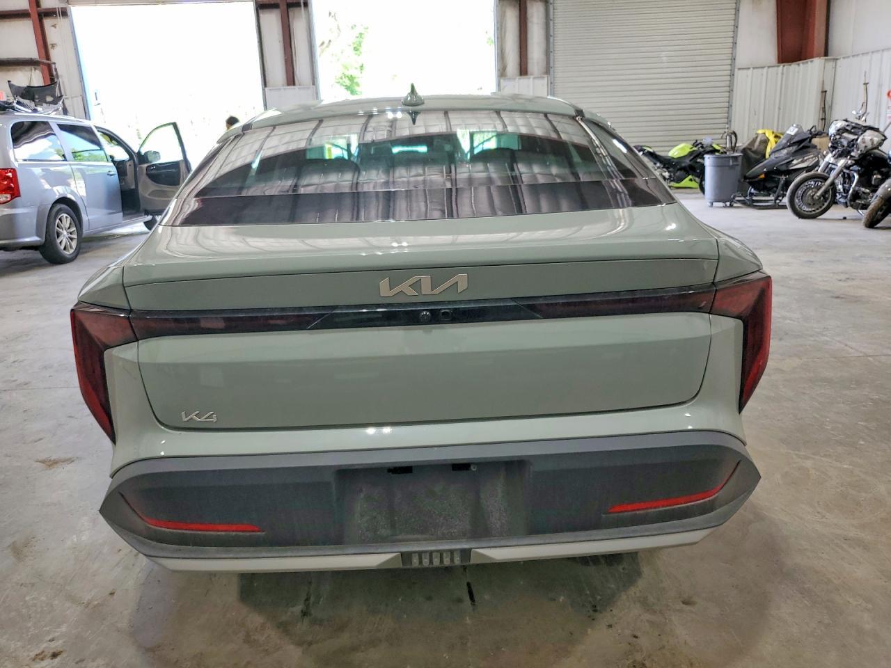2026 Kia K4 Lxs - Image 6