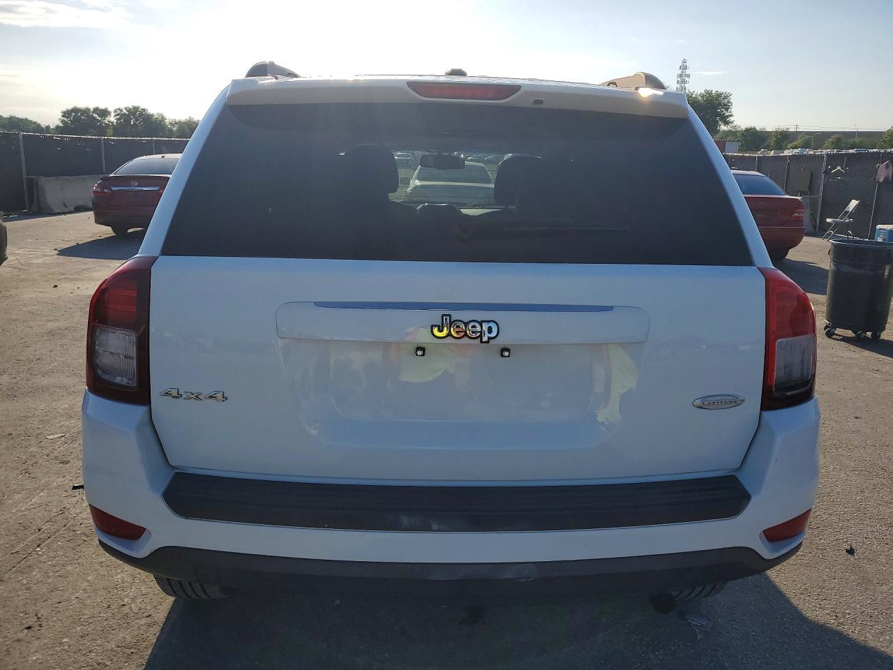 2016 Jeep Compass Latitude - Фото 6