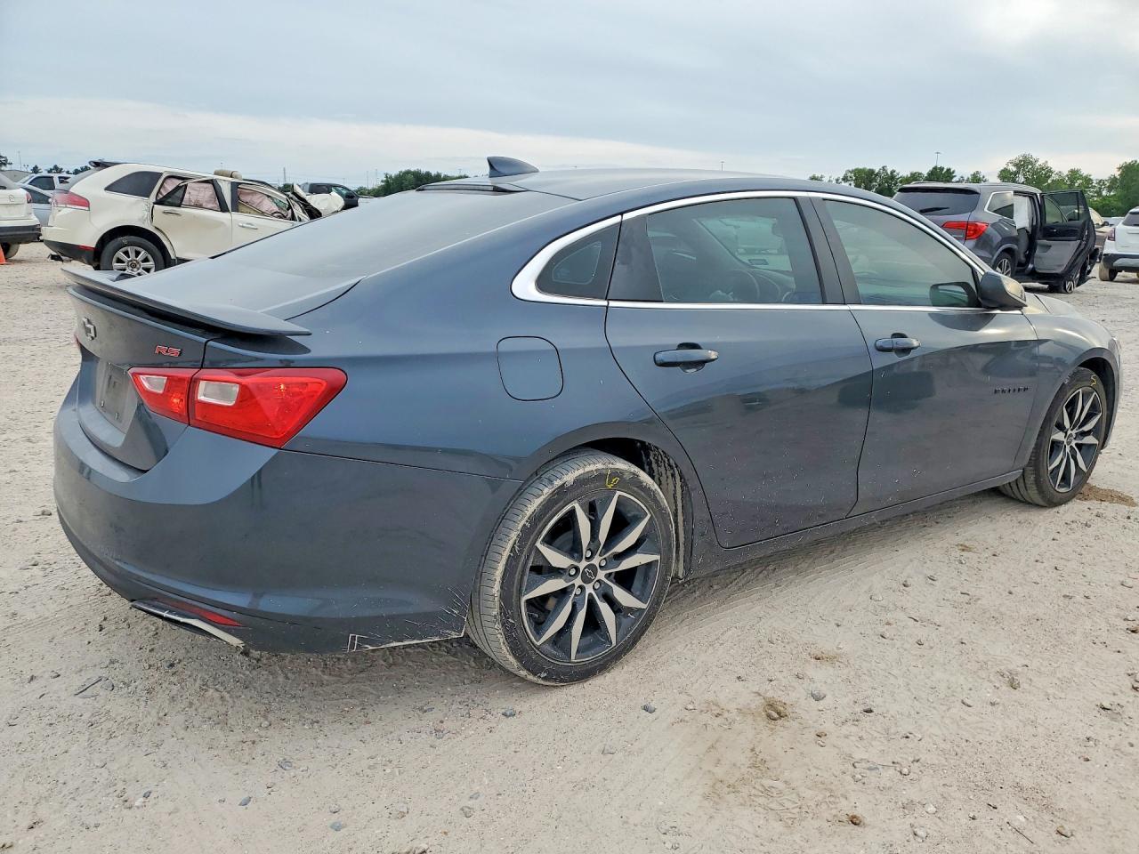 2020 Chevrolet Malibu - Фото 3