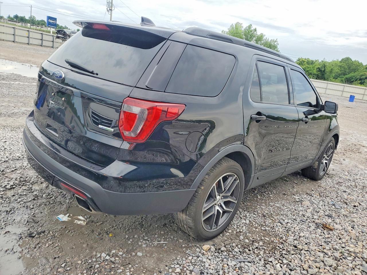 2016 Ford Explorer Sport - Фото 3
