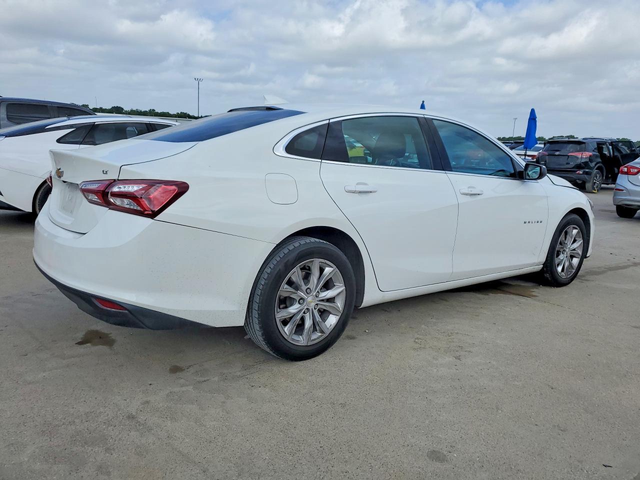2022 Chevrolet Malibu Lt - Image 3