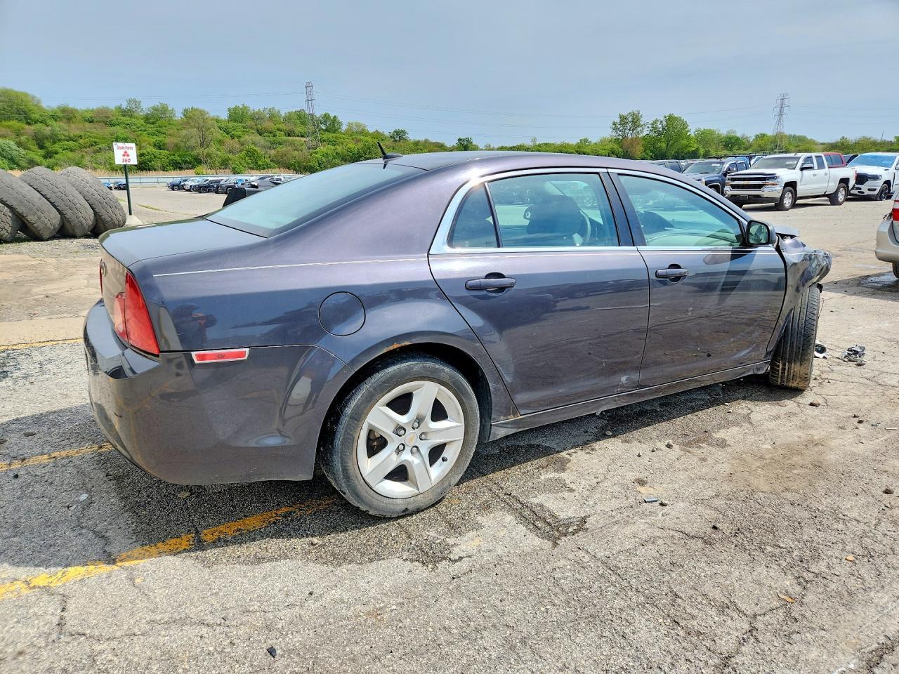 2011 Chevrolet Malibu Ls - Фото 3