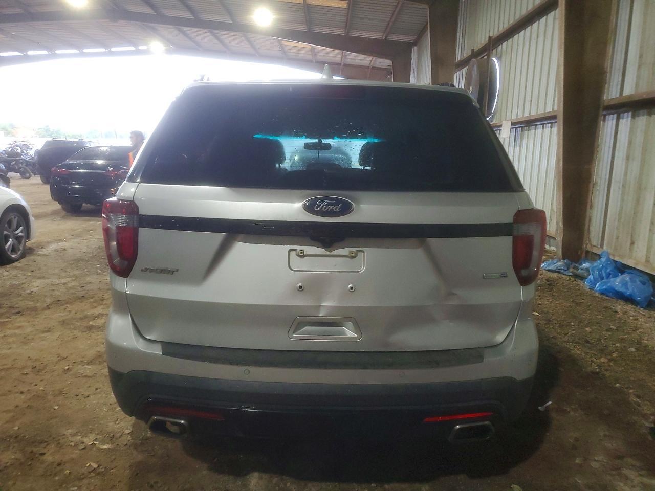 2016 Ford Explorer Sport - Фото 6