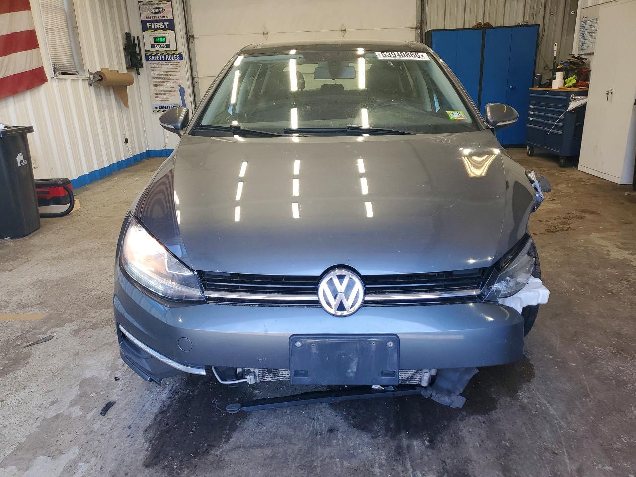 2021 Volkswagen Golf - Image 5