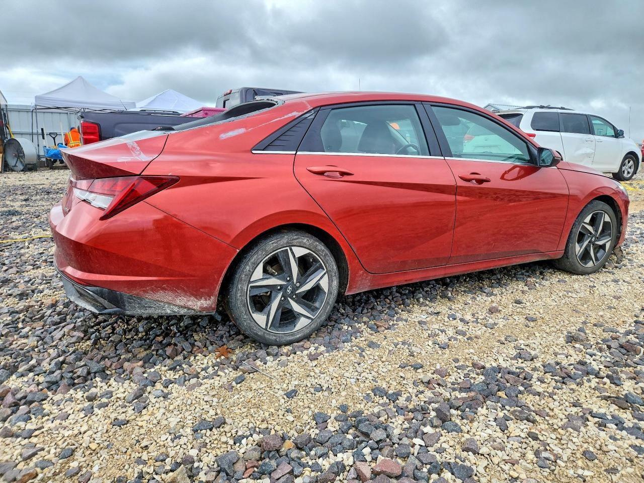 2021 Hyundai Elantra Limited - Фото 3