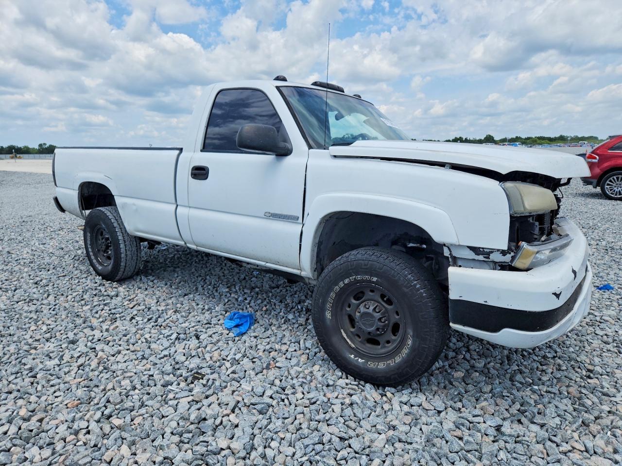 2007 Chevrolet Silverado C2500 Heavy Duty - Image 4