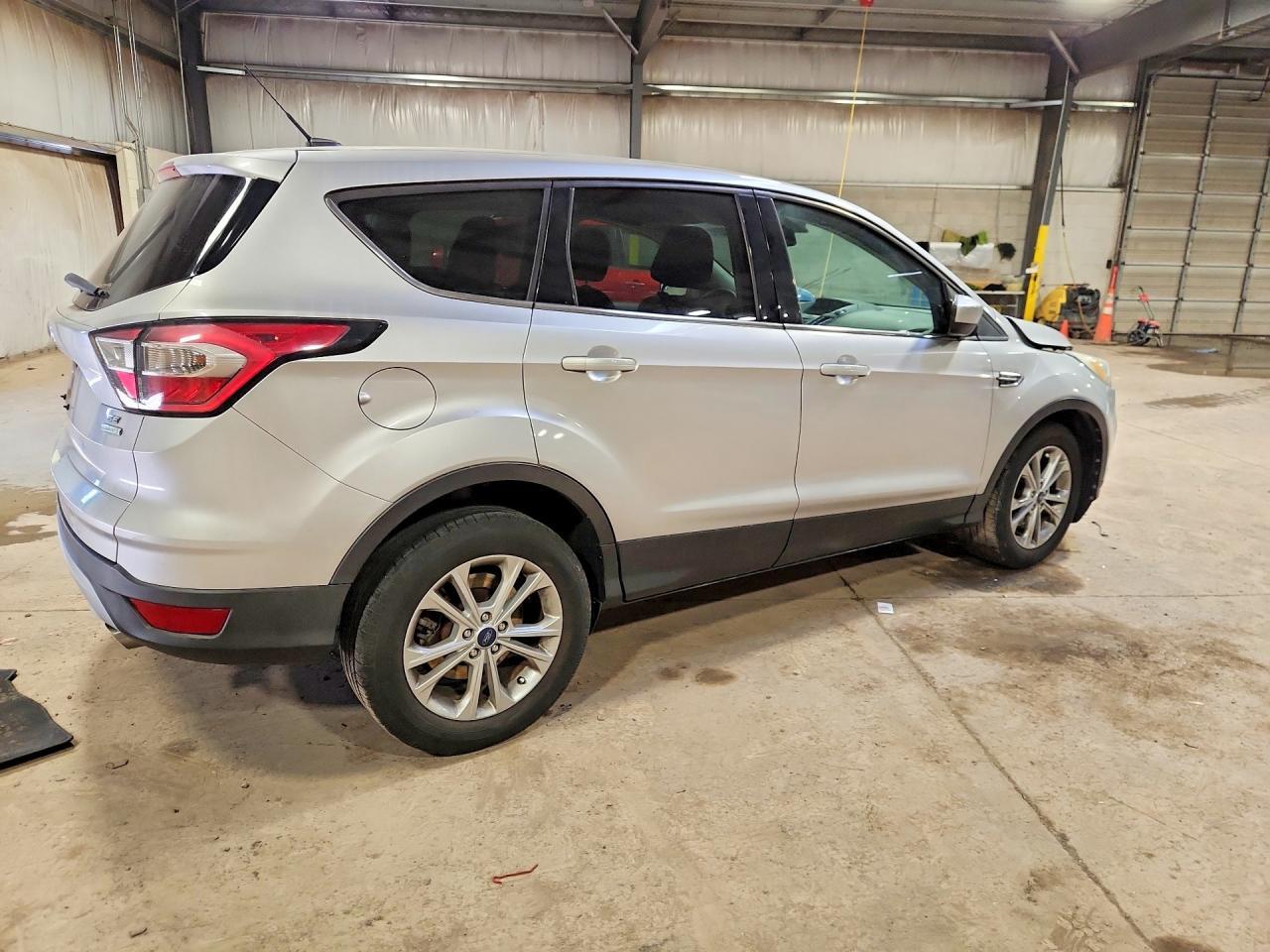 2017 Ford Escape Se - Фото 3