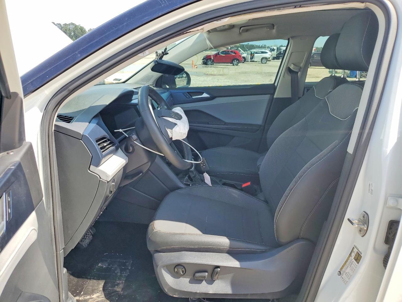 2024 Volkswagen Taos Se - Фото 7