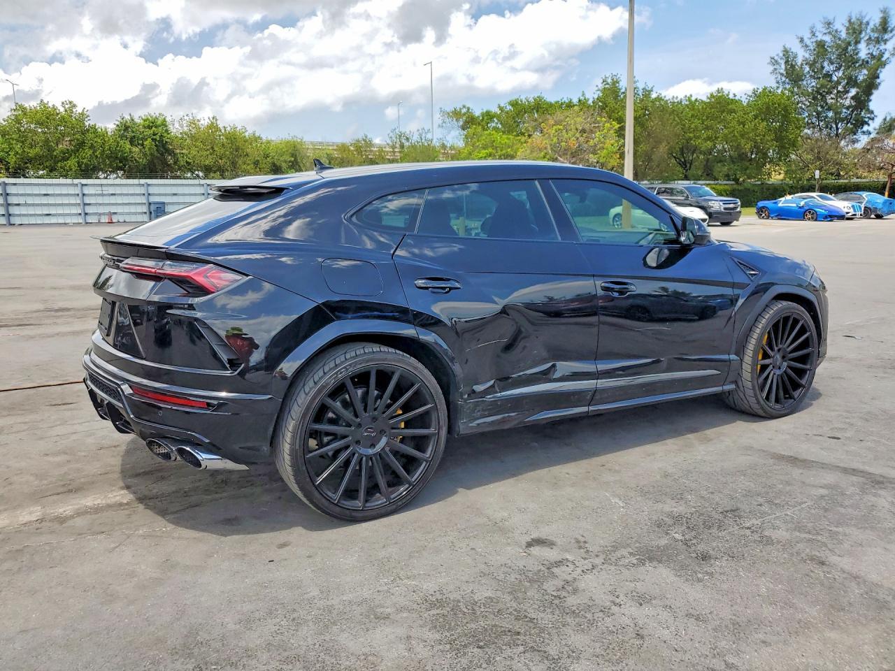 2020 Lamborghini Urus - Image 3