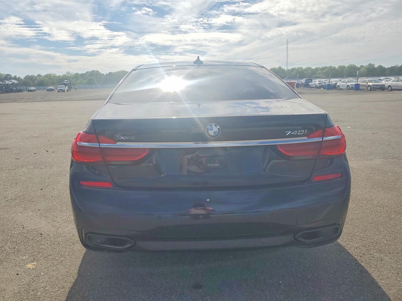 2019 BMW 740 Xi - Фото 6