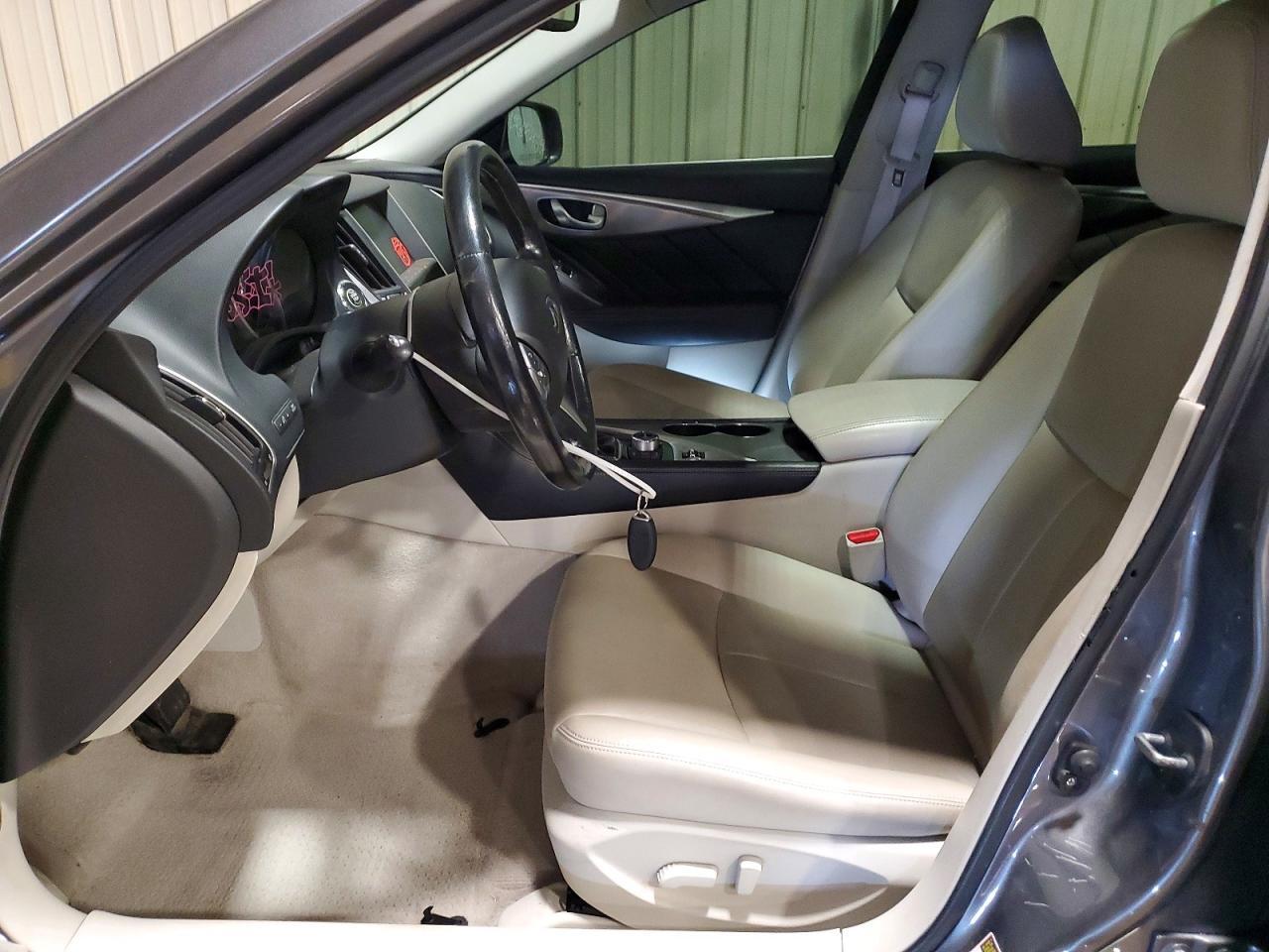 2015 Infiniti Q50 Premium - Image 7