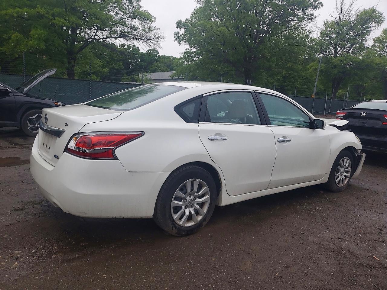 2014 Nissan Altima 2.5 S - Фото 3