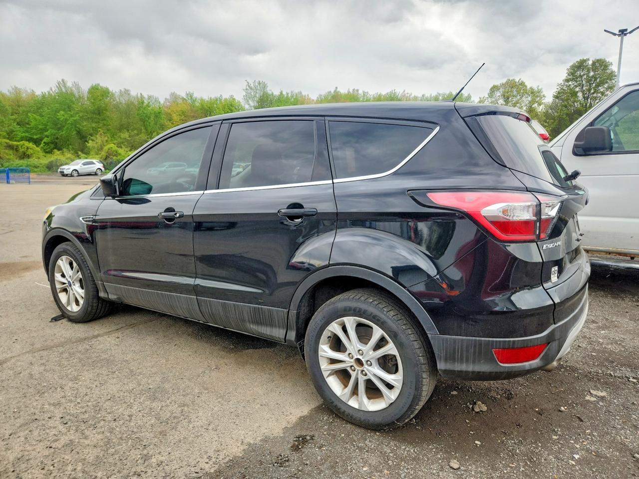 2017 Ford Escape Se - Фото 2