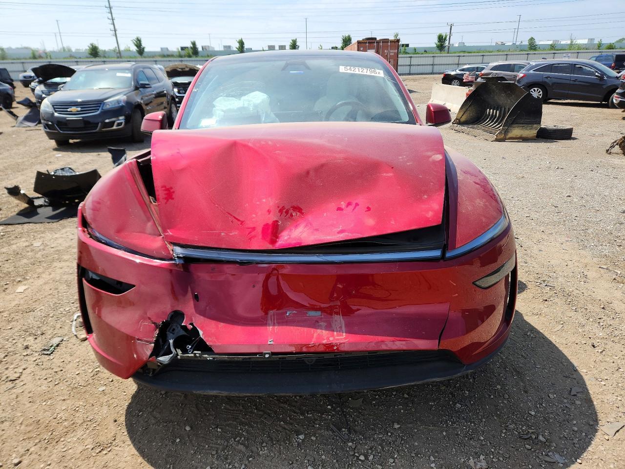 2026 Tesla Model Y - Фото 5