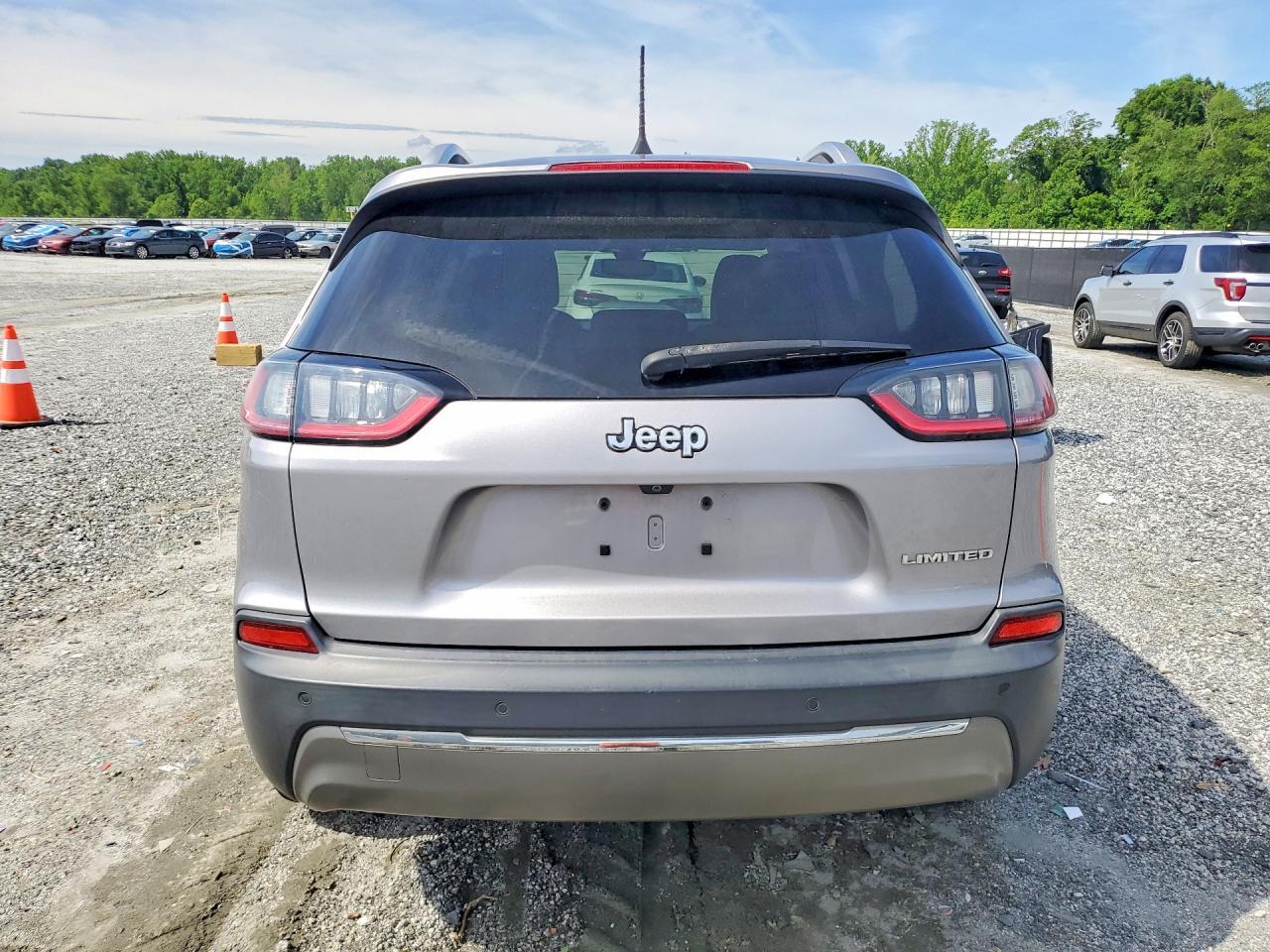 2019 Jeep Cherokee Limited - Image 6