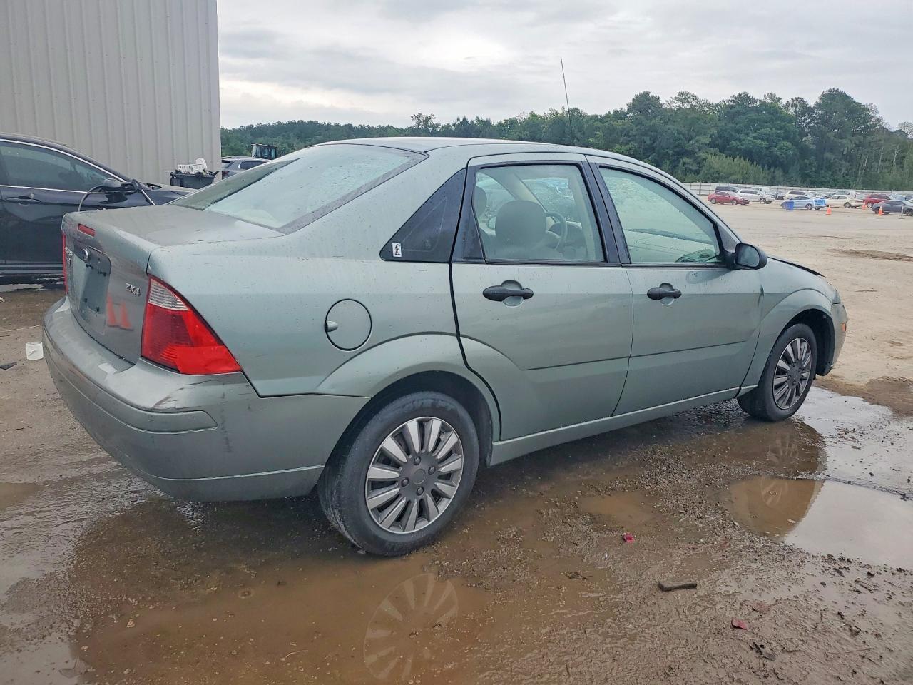2005 Ford Focus Zx4 - Фото 3