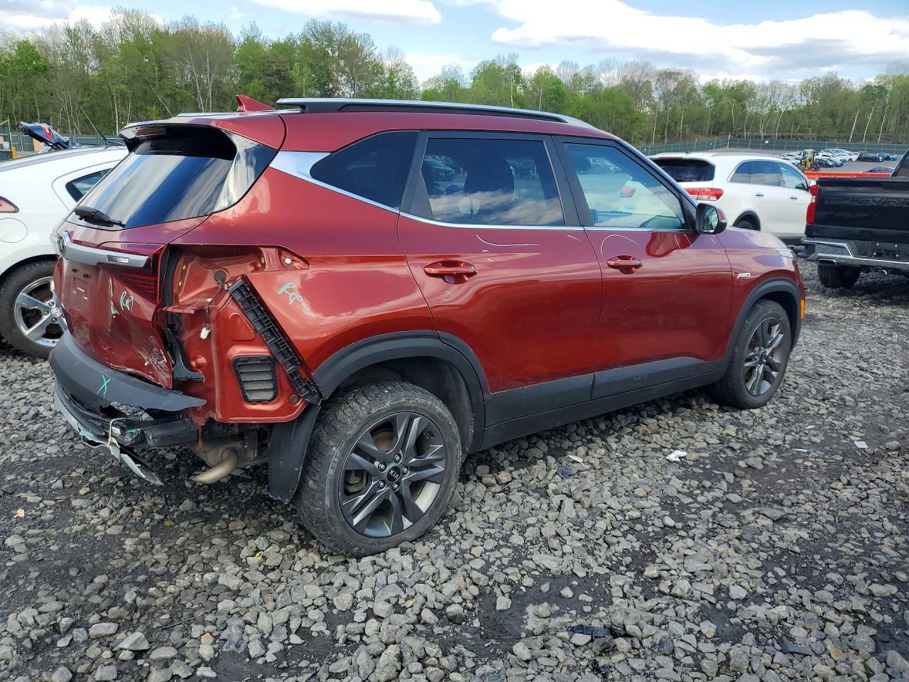 2021 Kia Seltos - Image 3