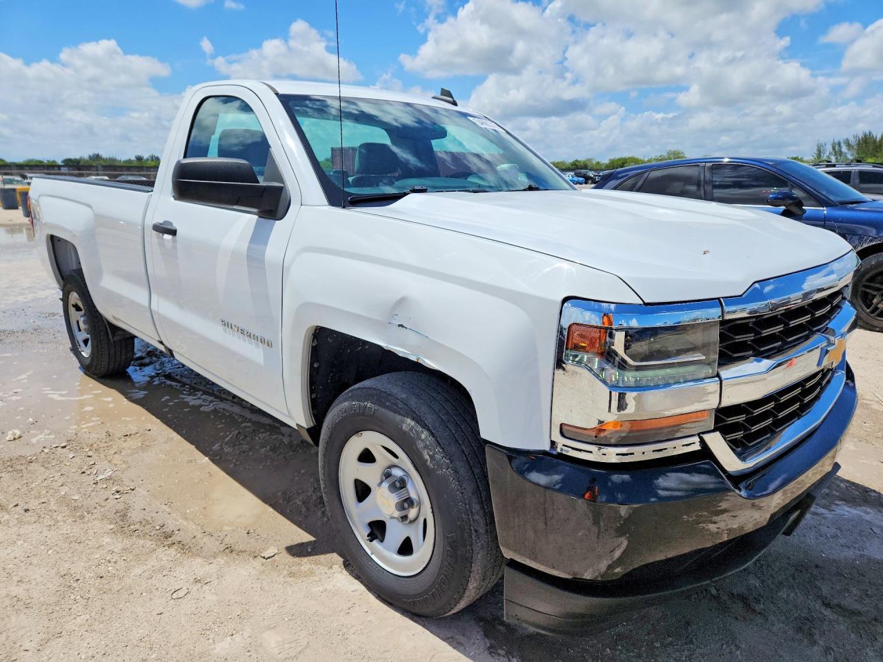 2017 Chevrolet Silverado C1500 - Фото 4