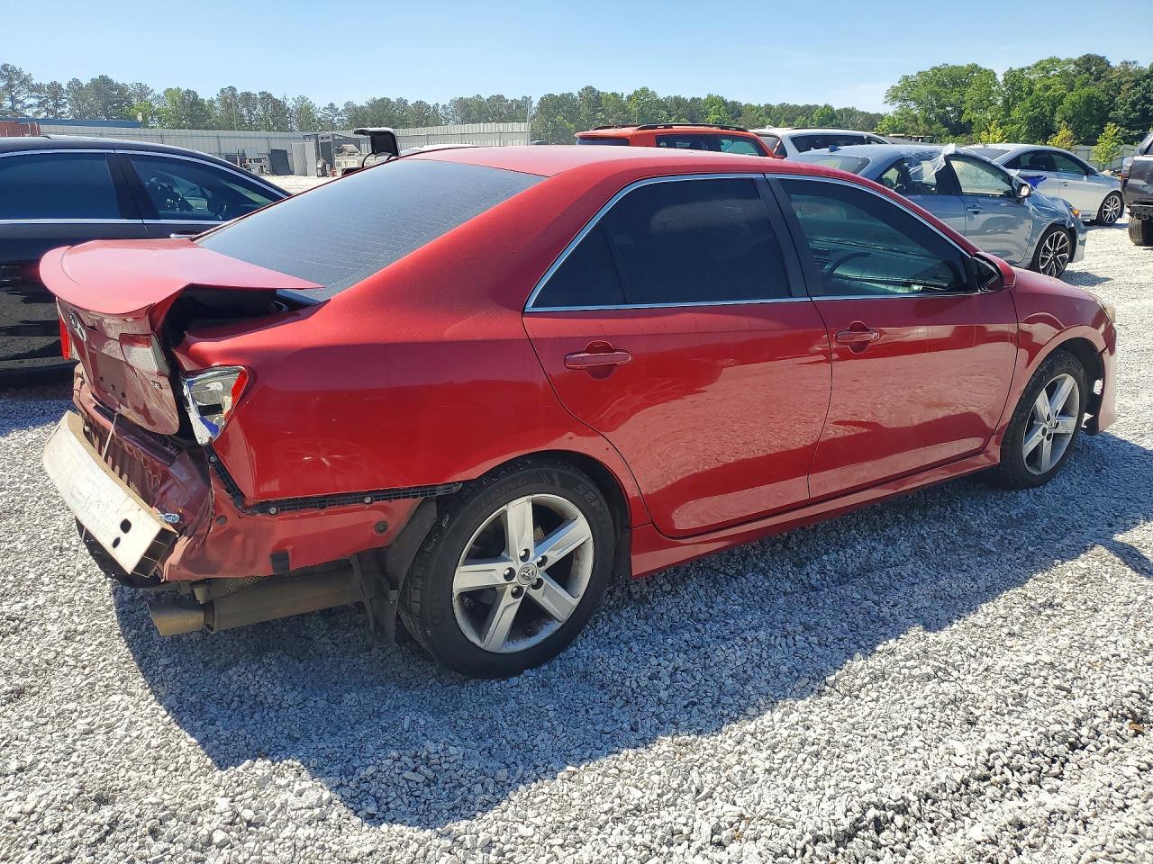 2013 Toyota Camry Se - Image 3
