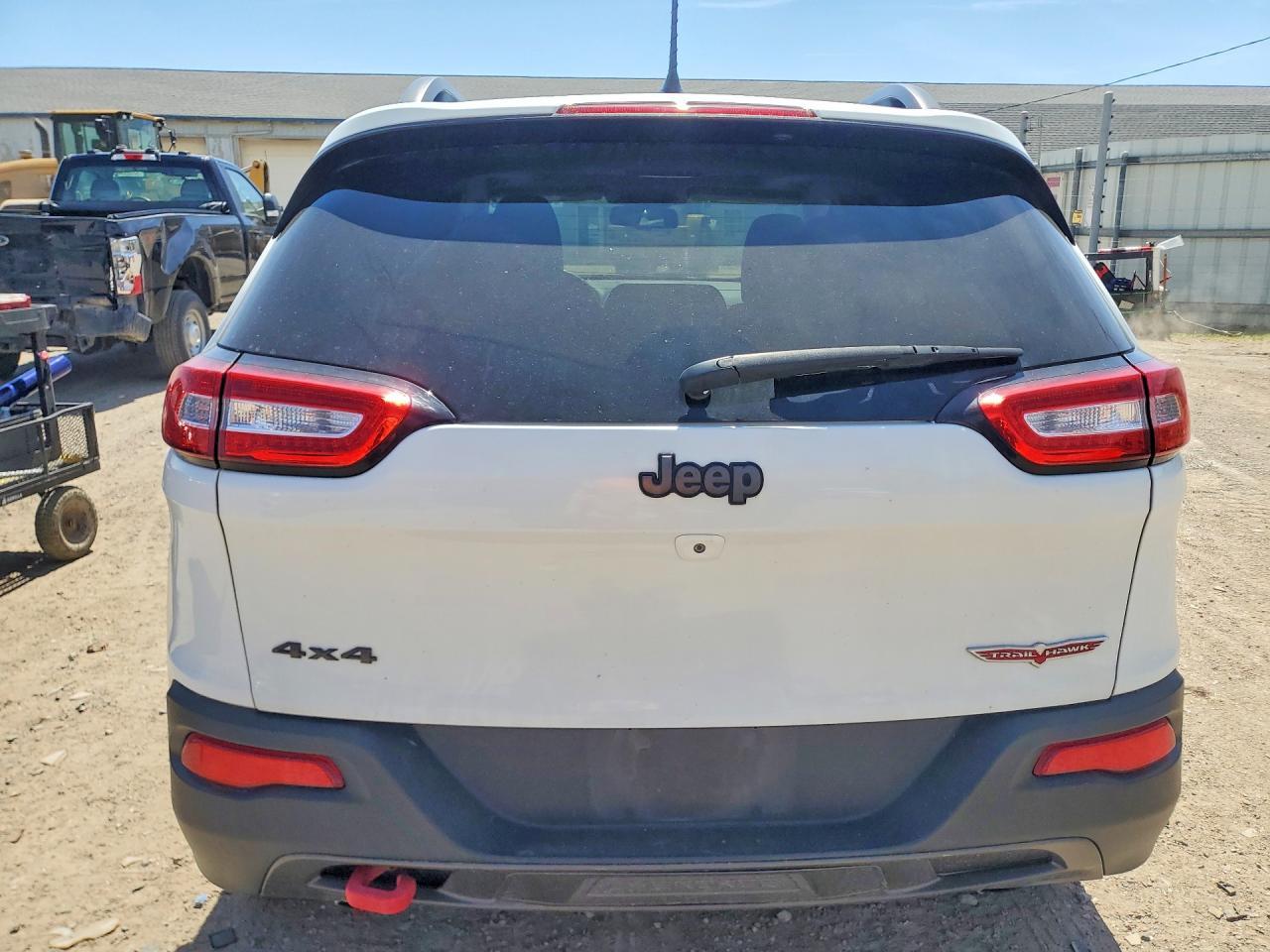 2015 Jeep Cherokee Trailhawk - Image 6