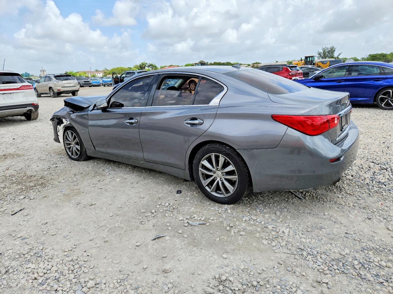 2017 Infiniti Q50 3.0T Premium - Image 2