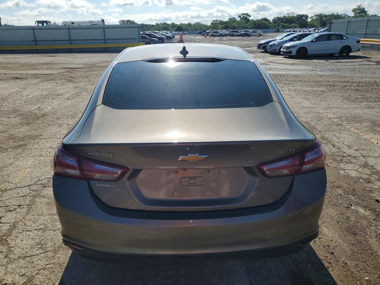 2020 Chevrolet Malibu - Image 6
