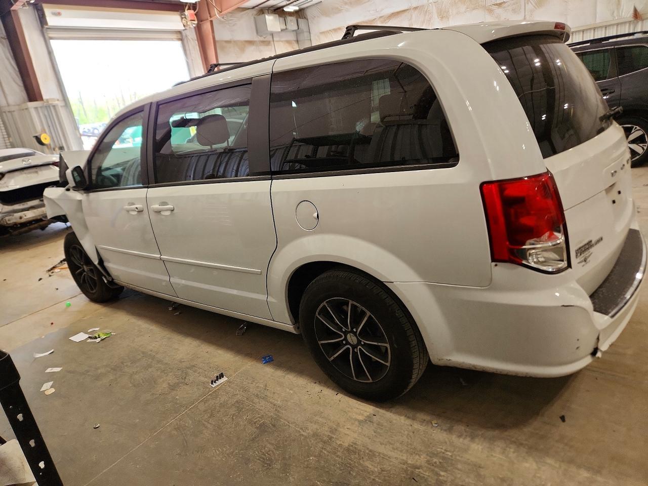 2017 Dodge Grand Caravan Gt - Фото 2