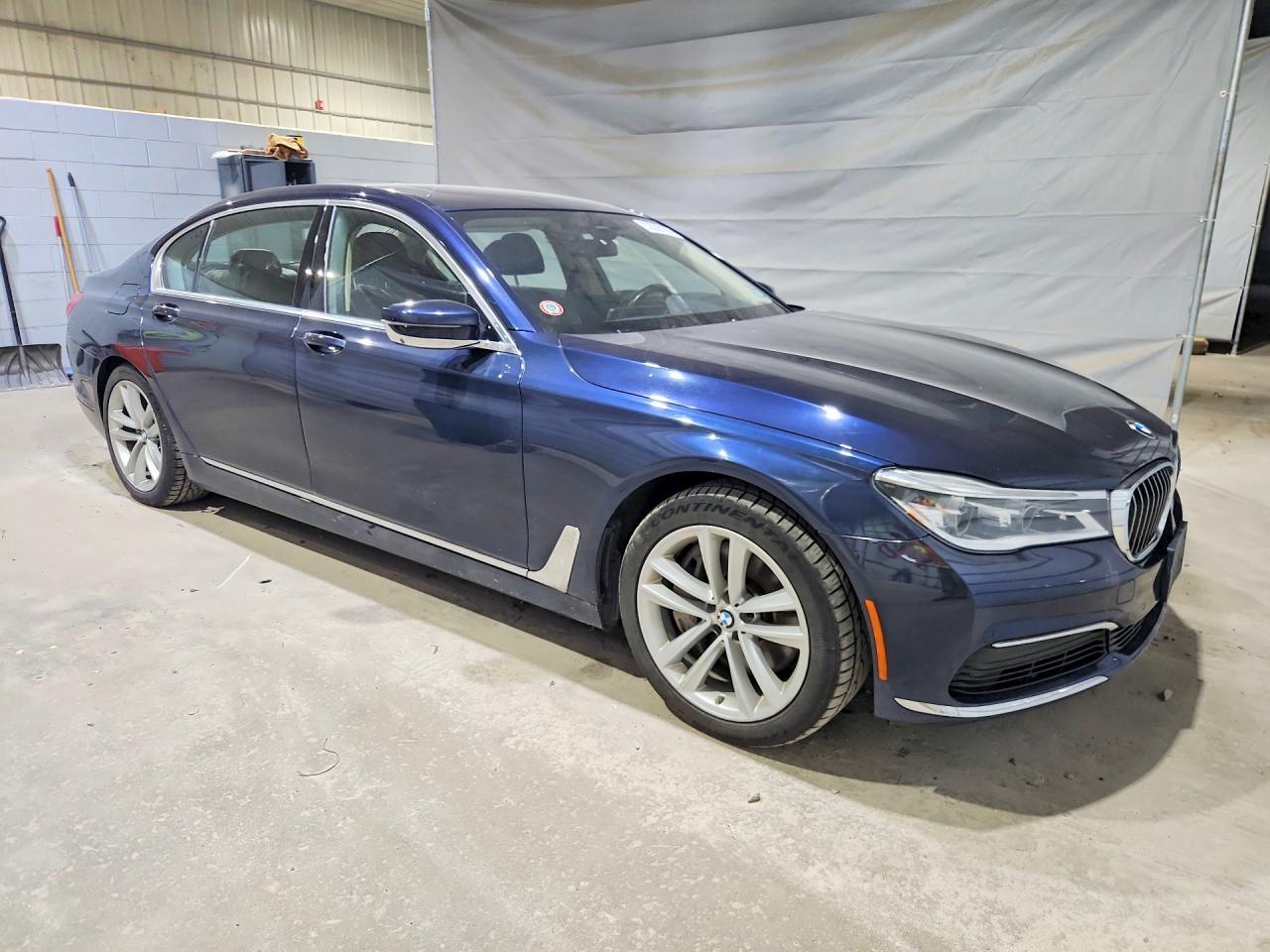 2019 BMW 750 Xi - Image 4