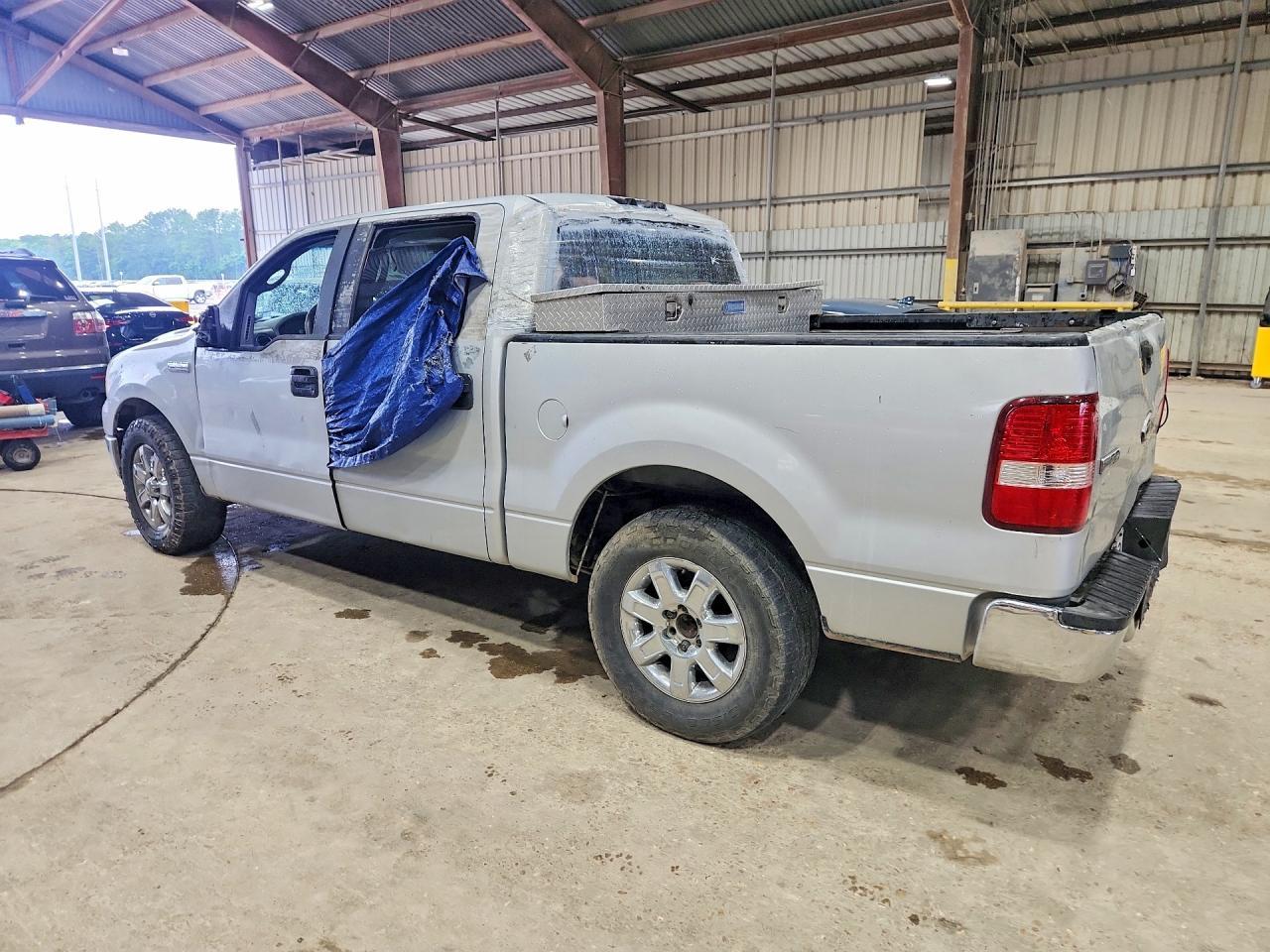 2008 Ford F150 Supercrew - Image 2