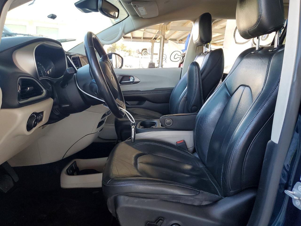 2021 Chrysler Pacifica Touring L - Фото 7