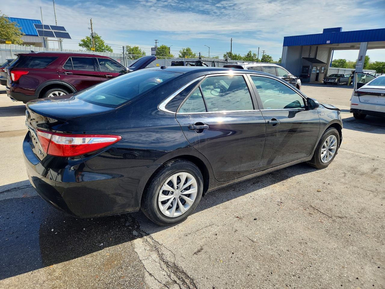 2017 Toyota Camry Hybrid Le - Фото 3