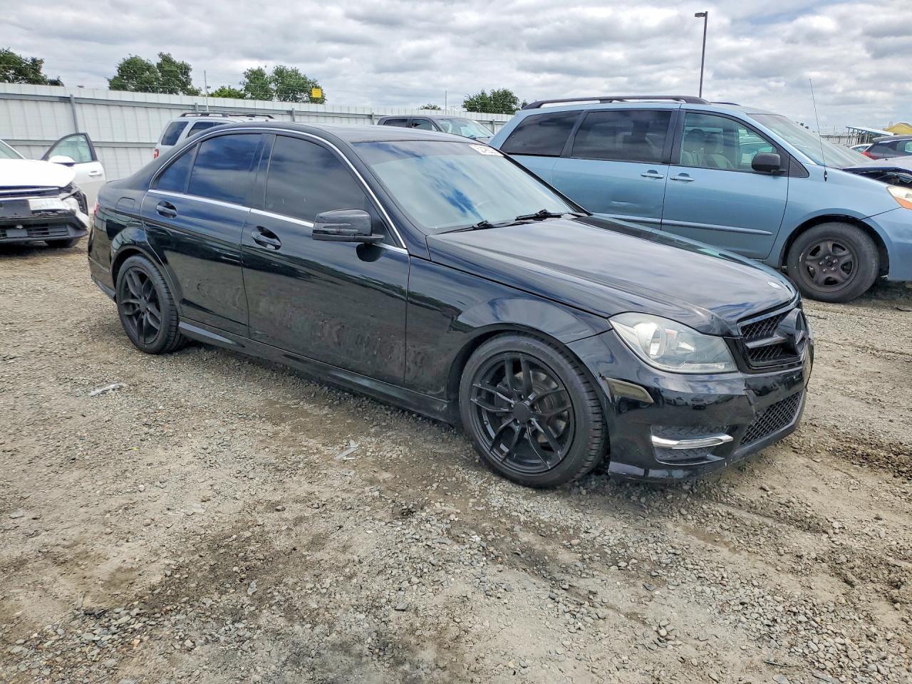 2012 Mercedes-Benz C 300 4Matic - Image 4