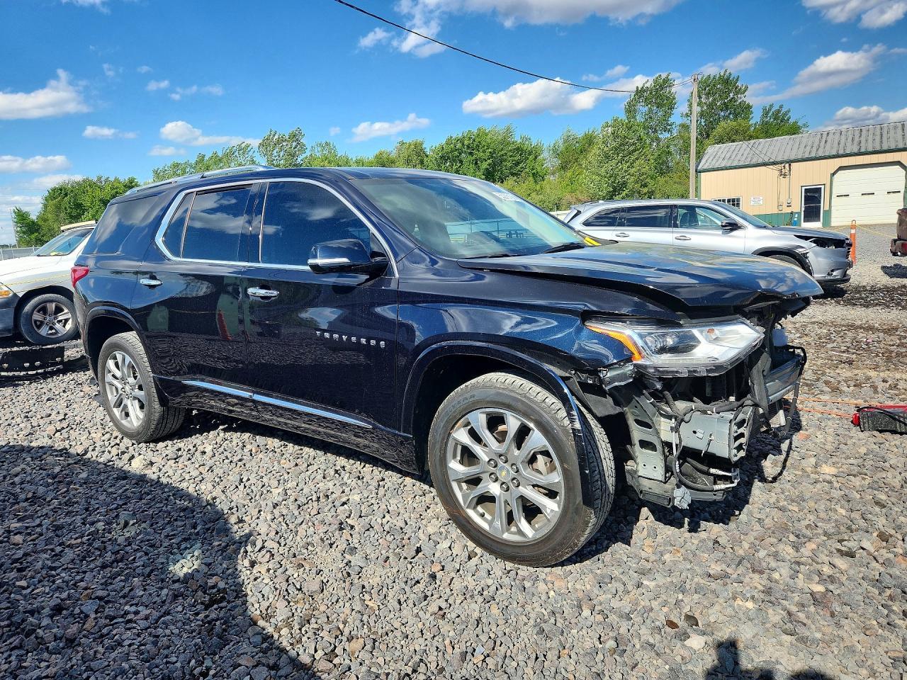 2020 Chevrolet Traverse Premier - Image 4