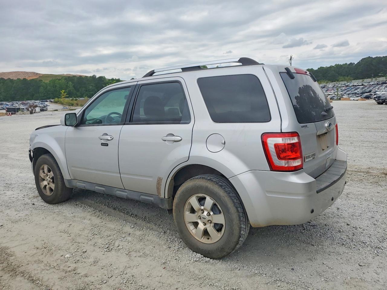 2011 Ford Escape Limited - Фото 2