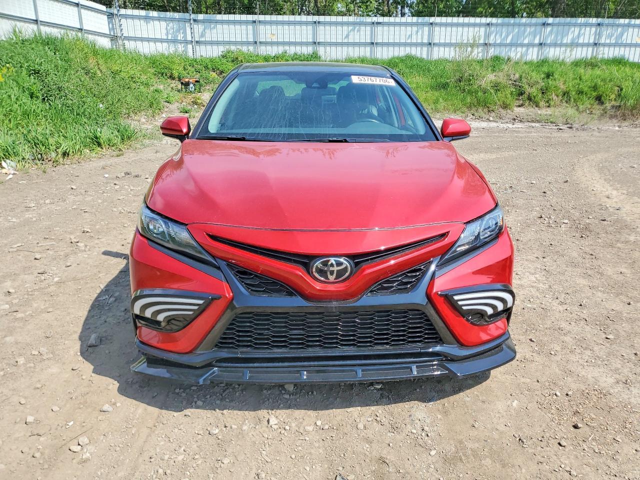 2021 Toyota Camry Se - Image 5