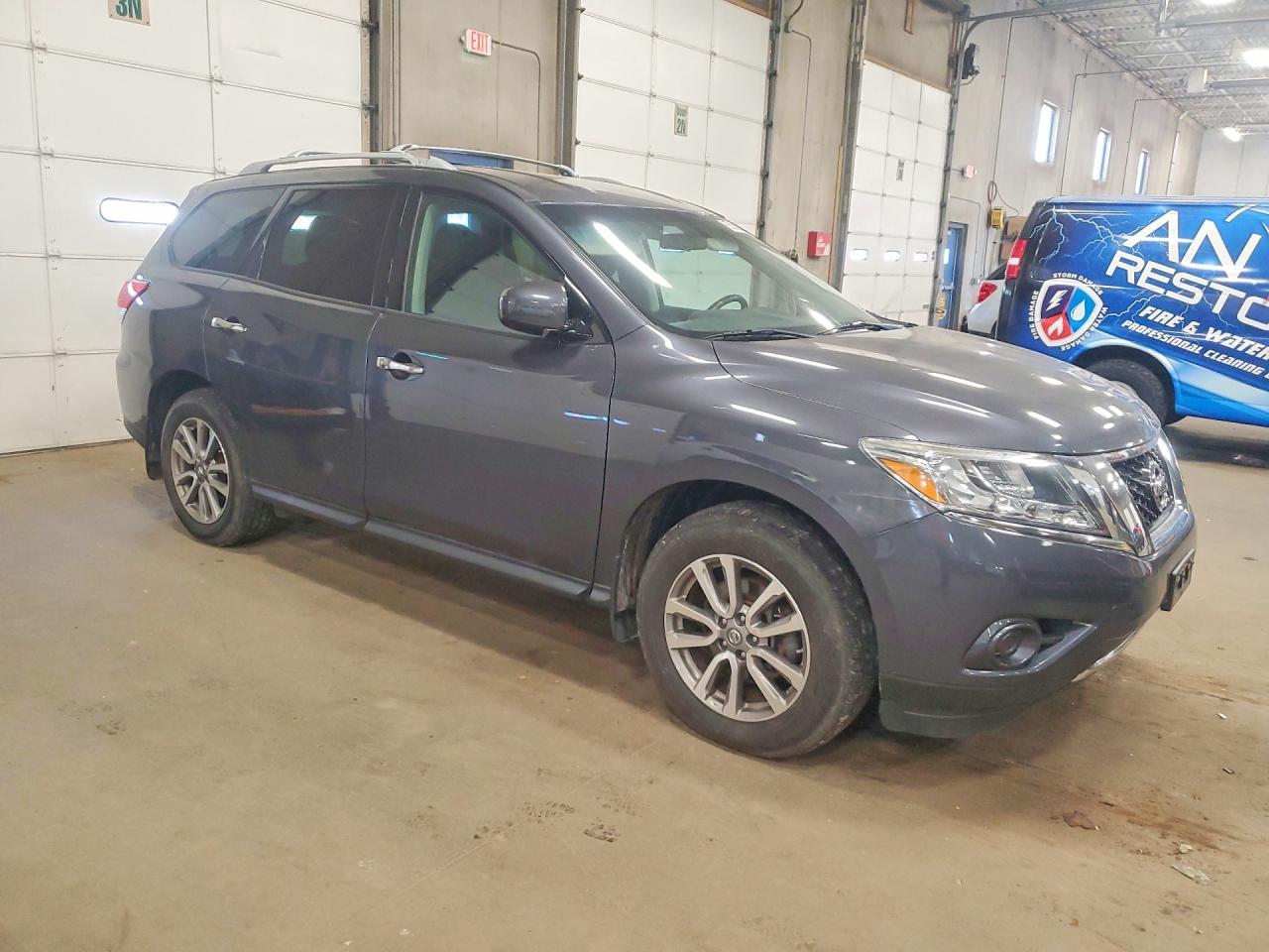 2014 Nissan Pathfinder Sv - Image 4