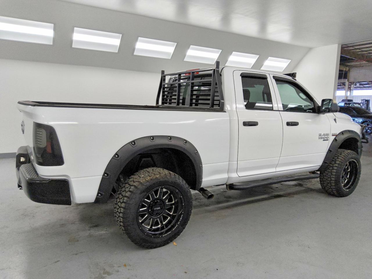 2019 Ram 1500 Classic Tradesman - Фото 3