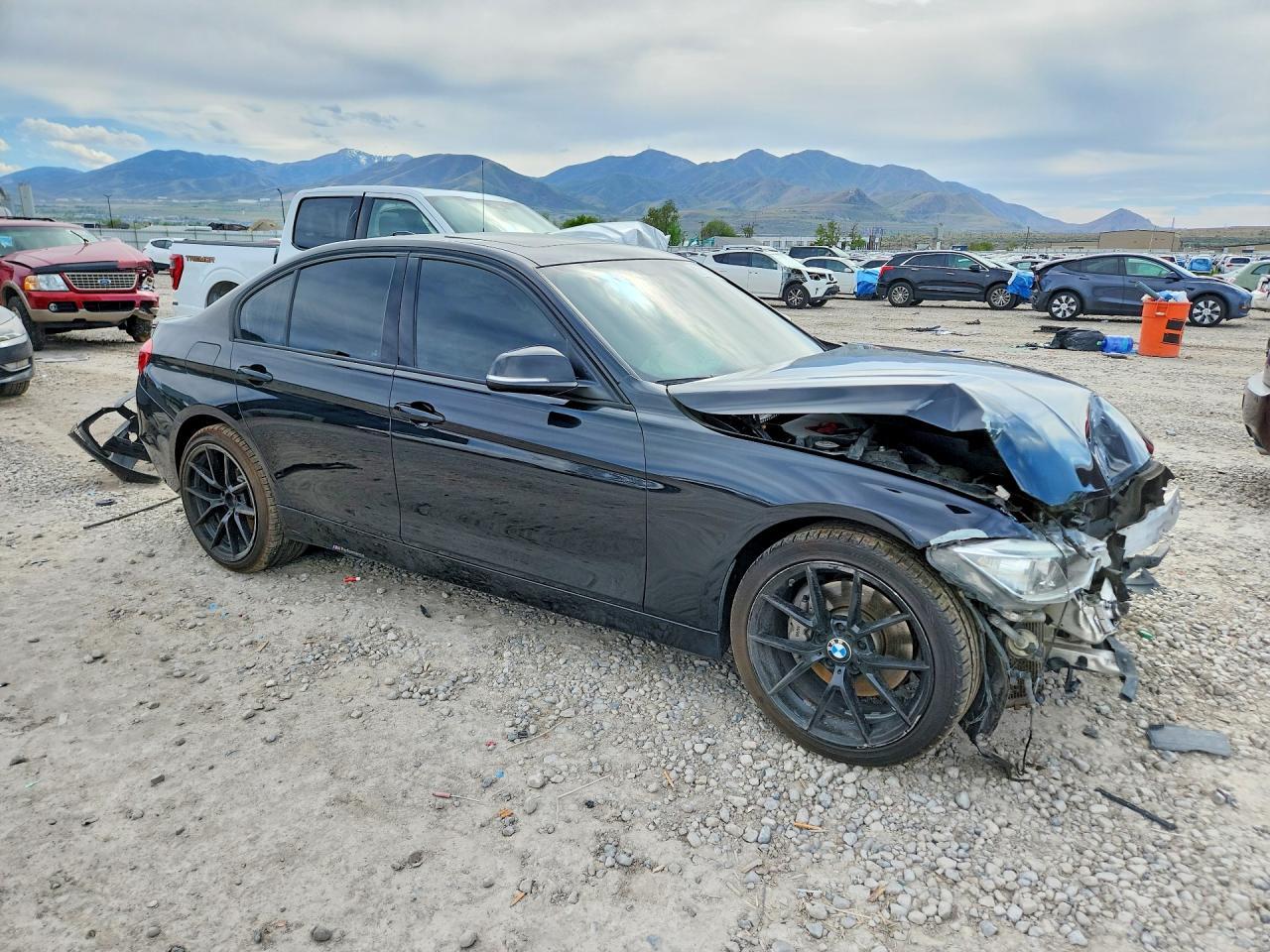 2014 BMW 335 Xi - Фото 4