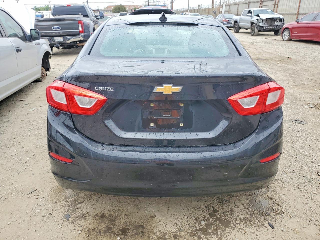 2017 Chevrolet Cruze Ls - Фото 6