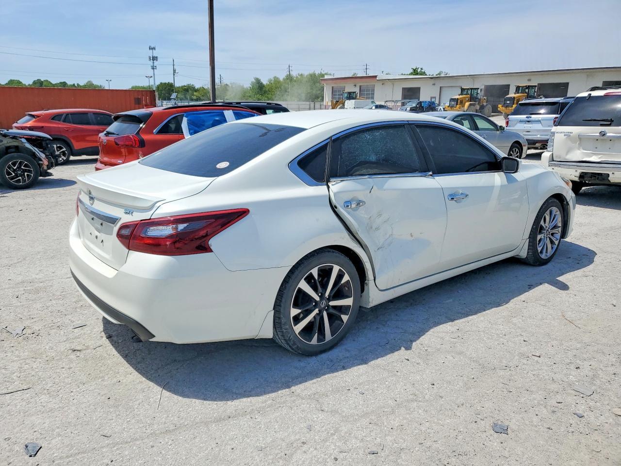 2018 Nissan Altima 2.5 Sr - Фото 3
