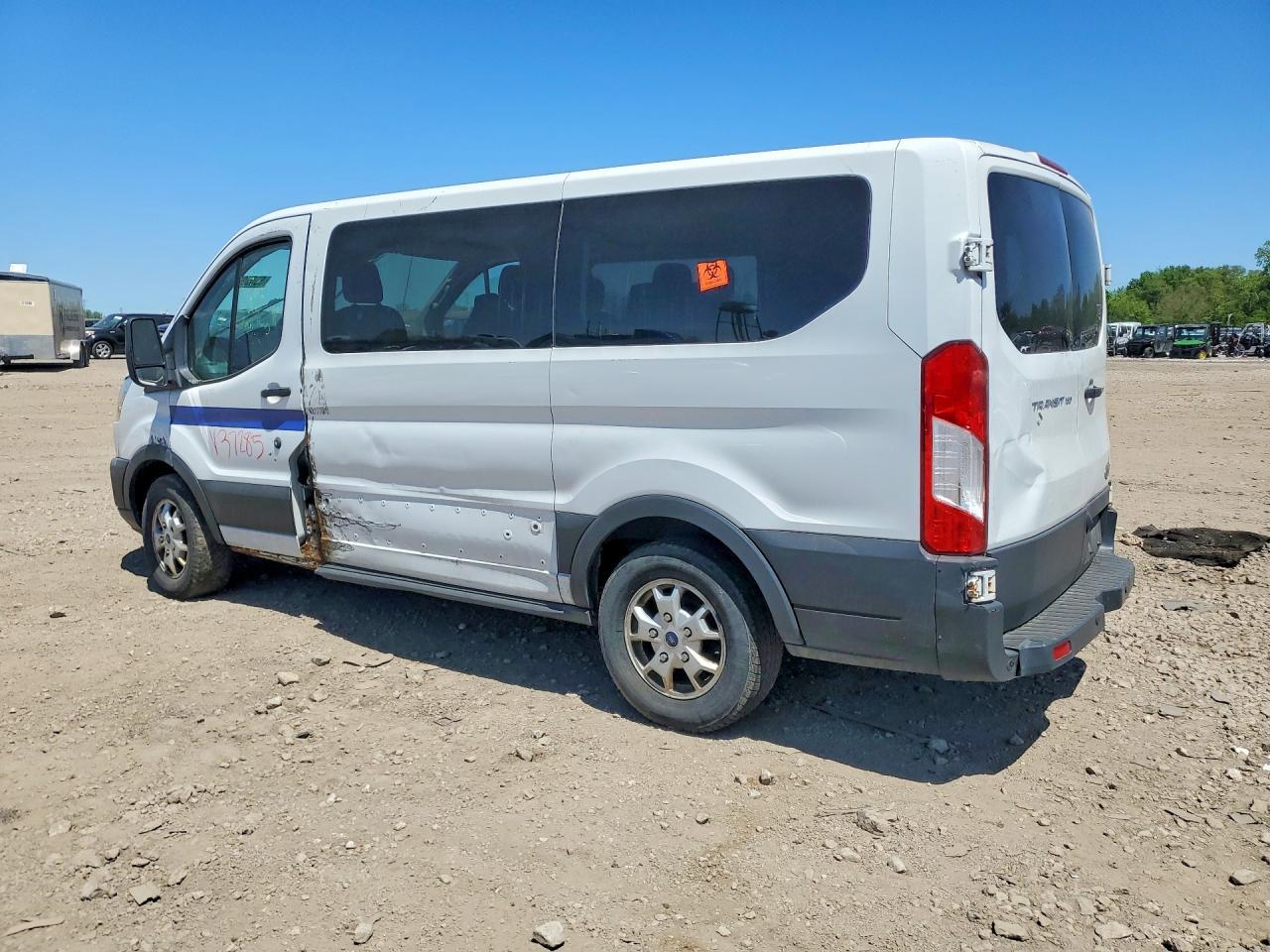 2015 Ford Transit T-150 - Фото 2