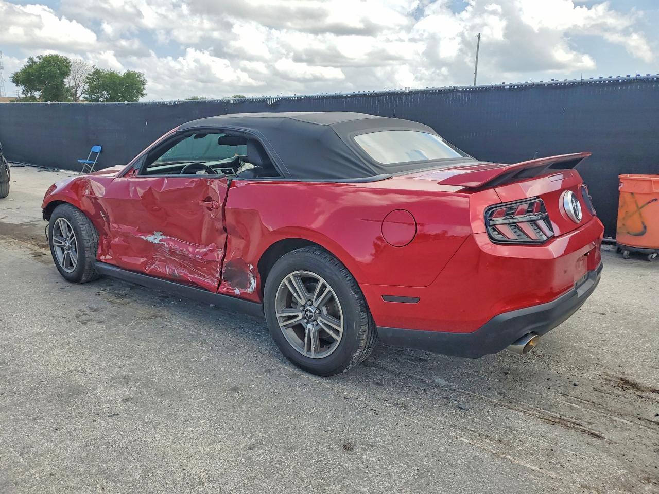 2012 Ford Mustang - Image 2