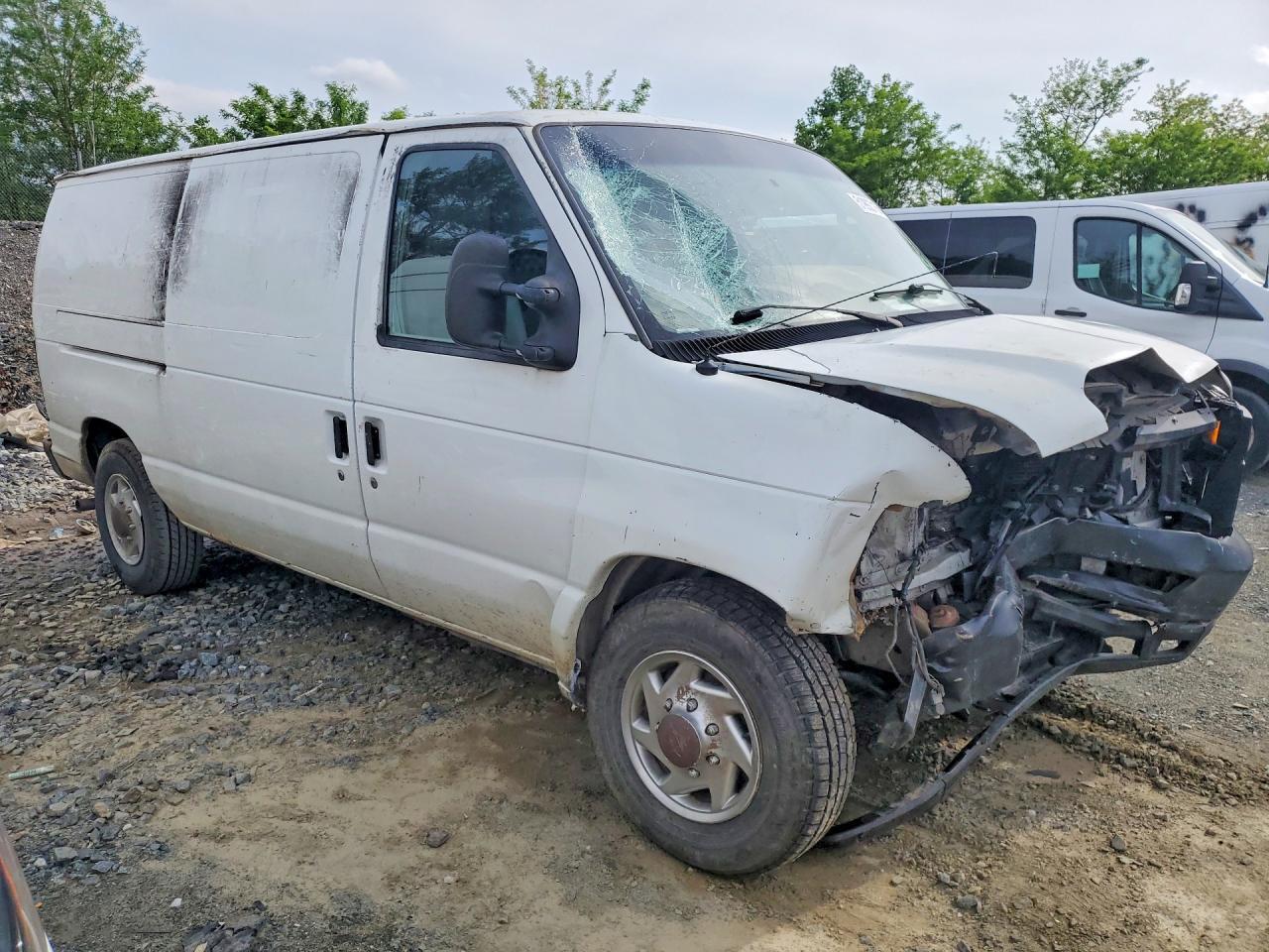 2010 Ford Econoline E150 Van - Фото 4