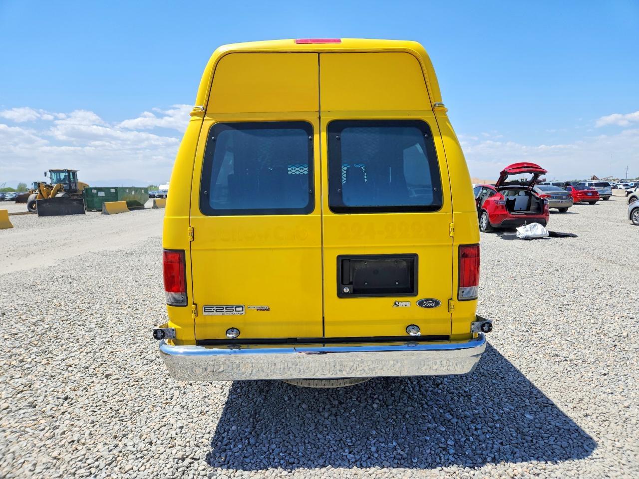 2014 Ford Econoline E250 Van - Фото 6