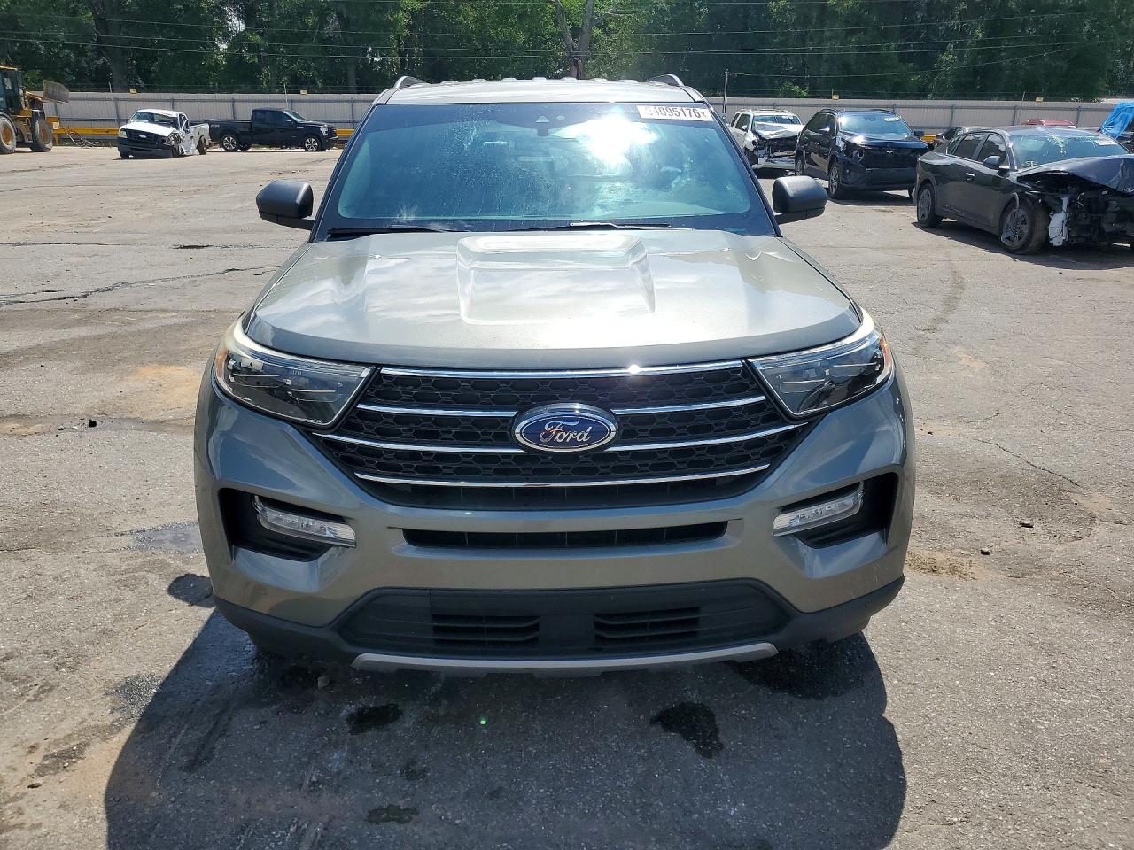 2020 Ford Explorer Xlt - Image 5